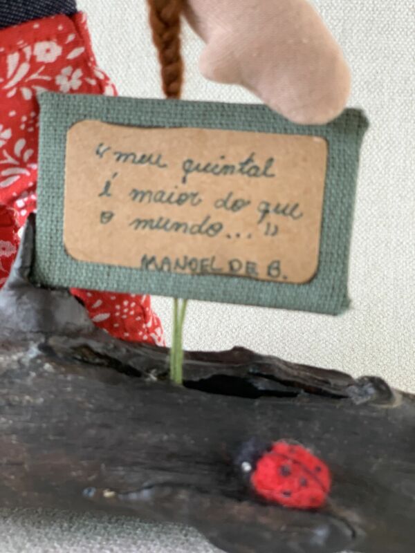 Meu quintal é maior que o mundo- poema (23 cm) - Image 3