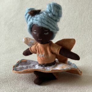 Menina borboleta   (15cm)