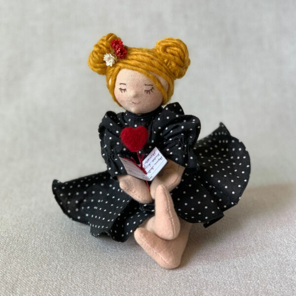 "Aqui dentro tudo é amor" (23 cm)