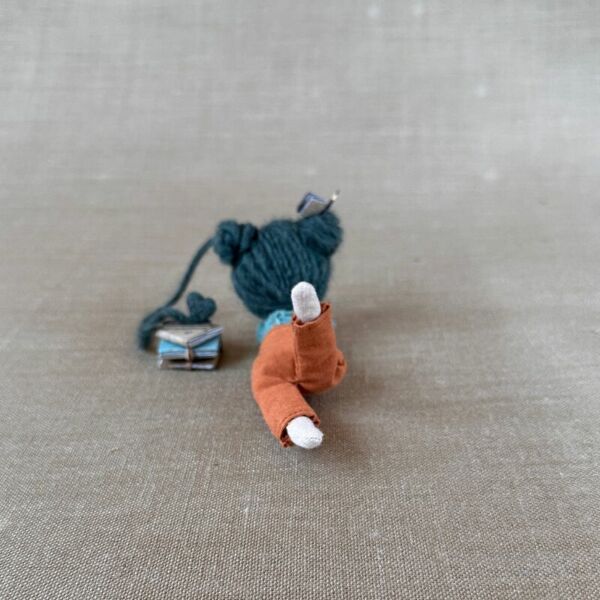 "Hoje eu quis visitar um passado tão meu"- Boneca pequetita (miniatura 15cm) - Image 2